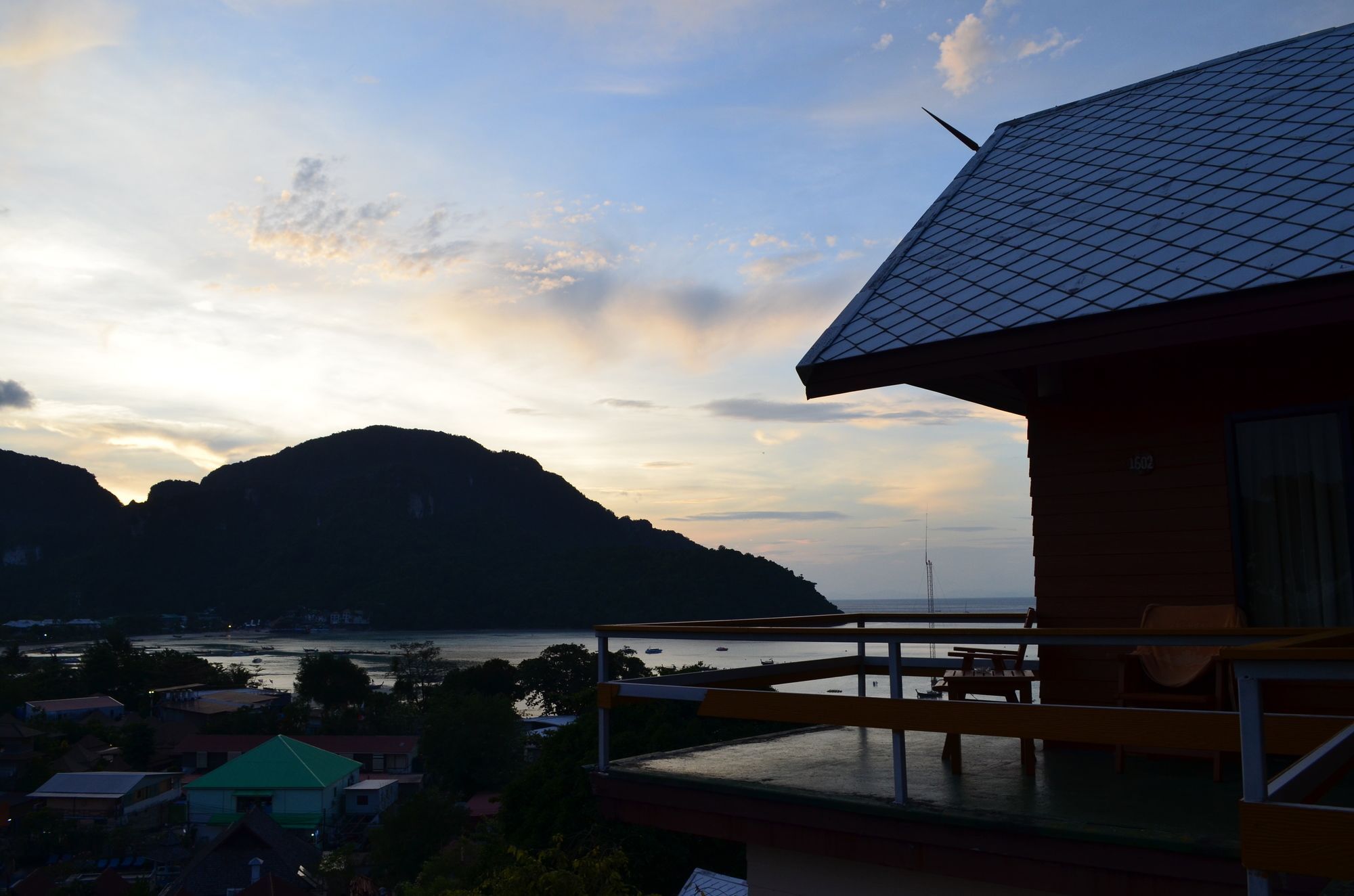 Phitharom Pp Resort Ko Phi Phi Exterior foto